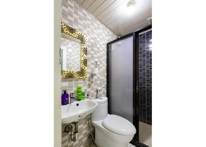 Апартаменты Pacific Coast Residences Манила